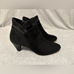 Karen Scott Boots